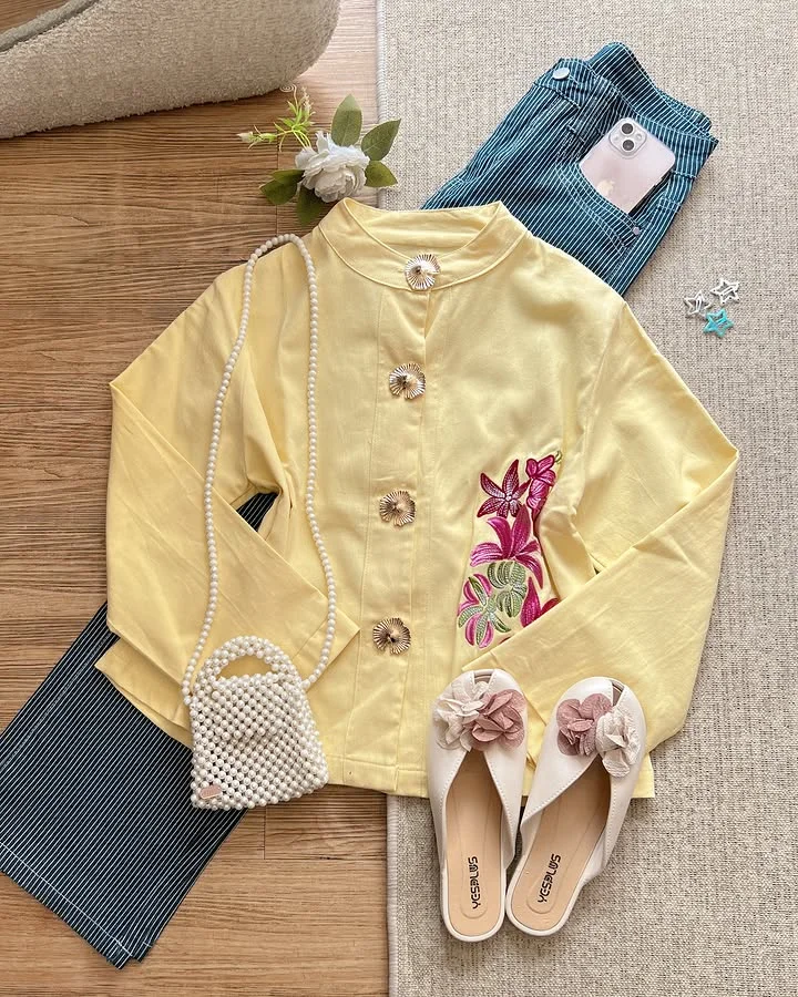 Blue & Butter Yellow Outfit - Foto 2